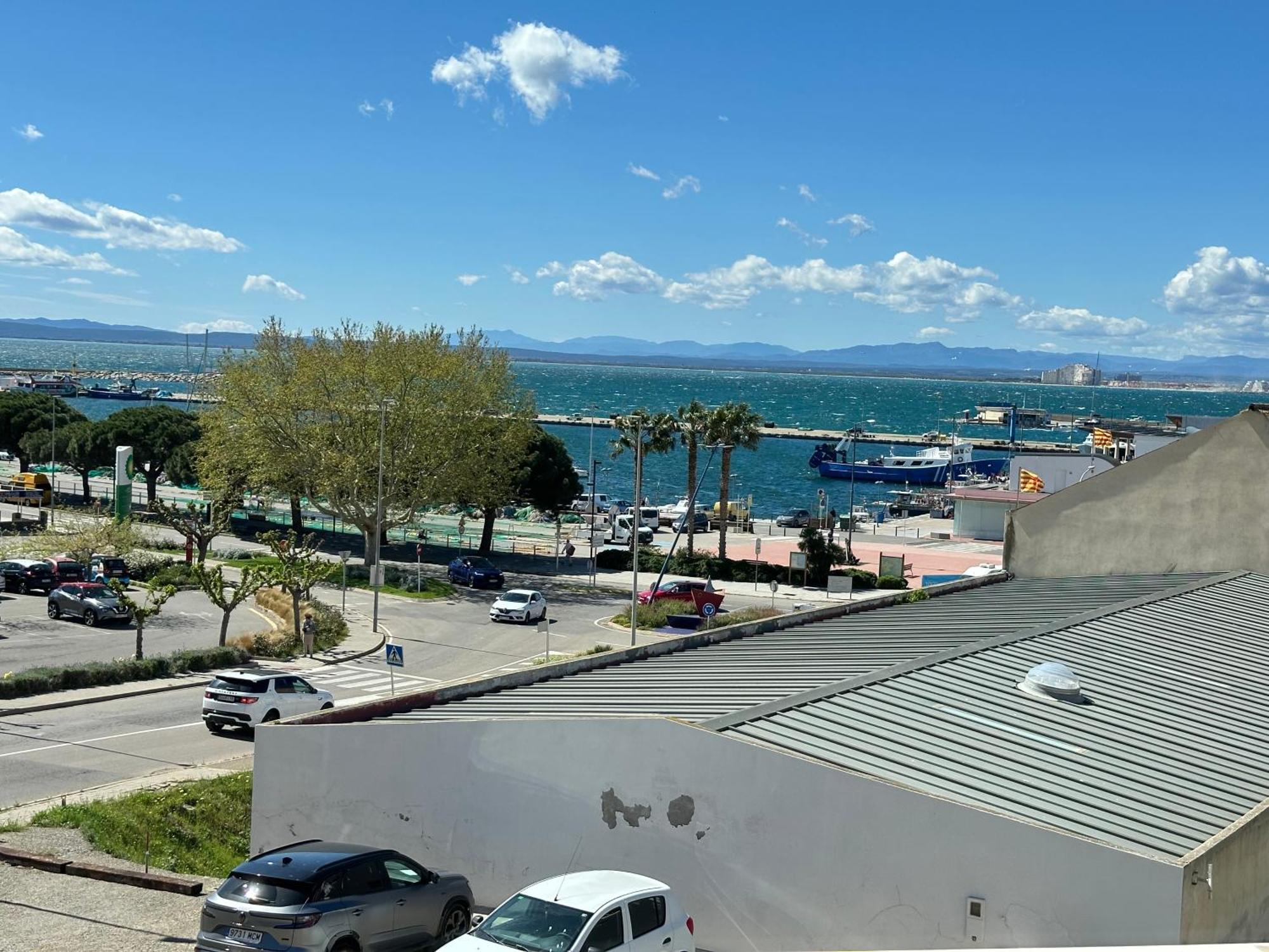 Agi El Moll De Roses Apartment Bagian luar foto