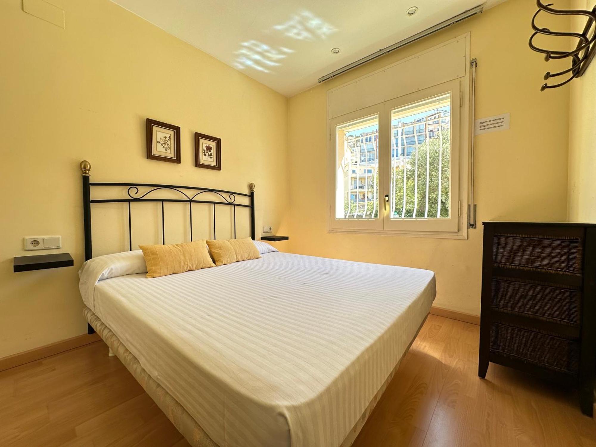 Agi El Moll De Roses Apartment Bagian luar foto